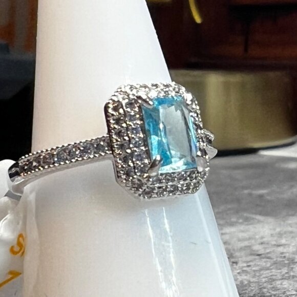 Ring Bomb Party Ring, NWOT, size 7, blue green  gemstone, silver color band, CZ - Picture 3 of 5